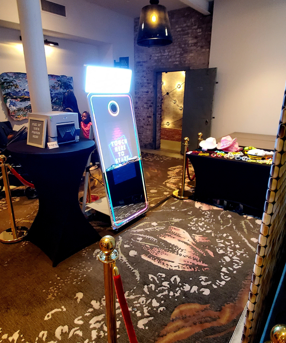 Mirror Photo Booth